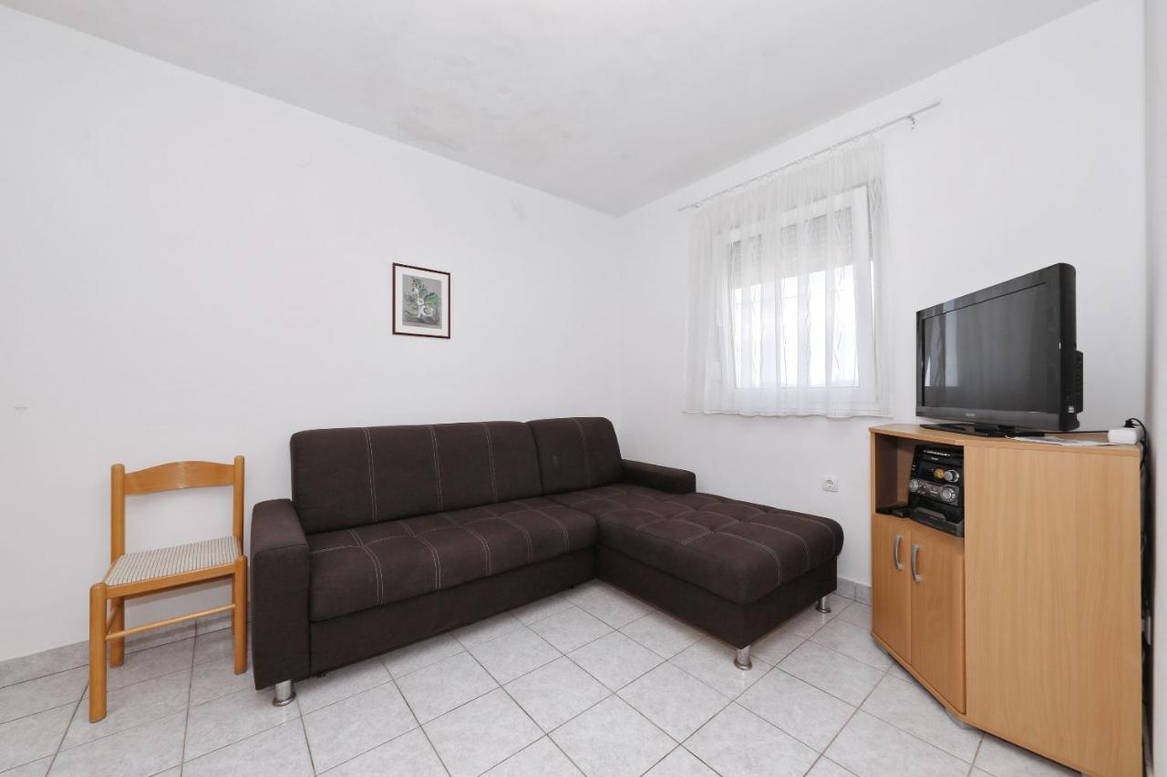 Apartment Alexa Туран Екстериор снимка