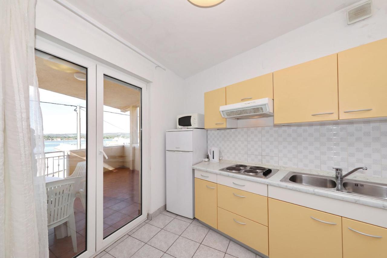 Apartment Alexa Туран Екстериор снимка